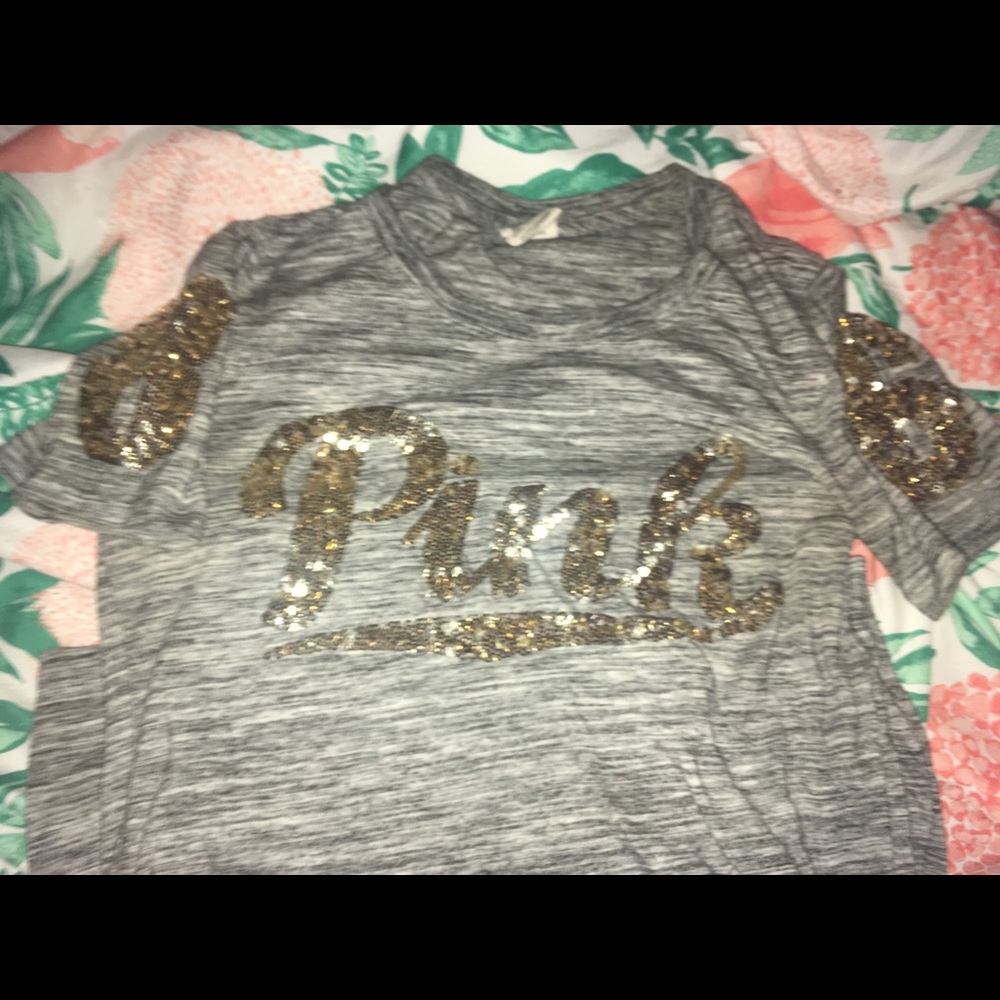 Vs pink shirt